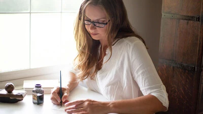 Behind the font: Jessica McCarty of Magpie Paper Works